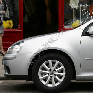 Крыло переднее левое в цвет кузова Volkswagen Golf 5 (2003-2008)